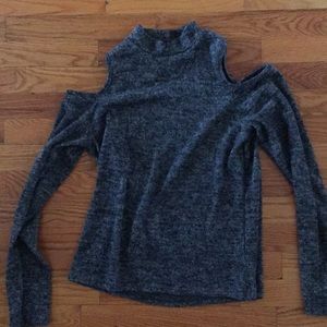 Sweater, cut out shoulders